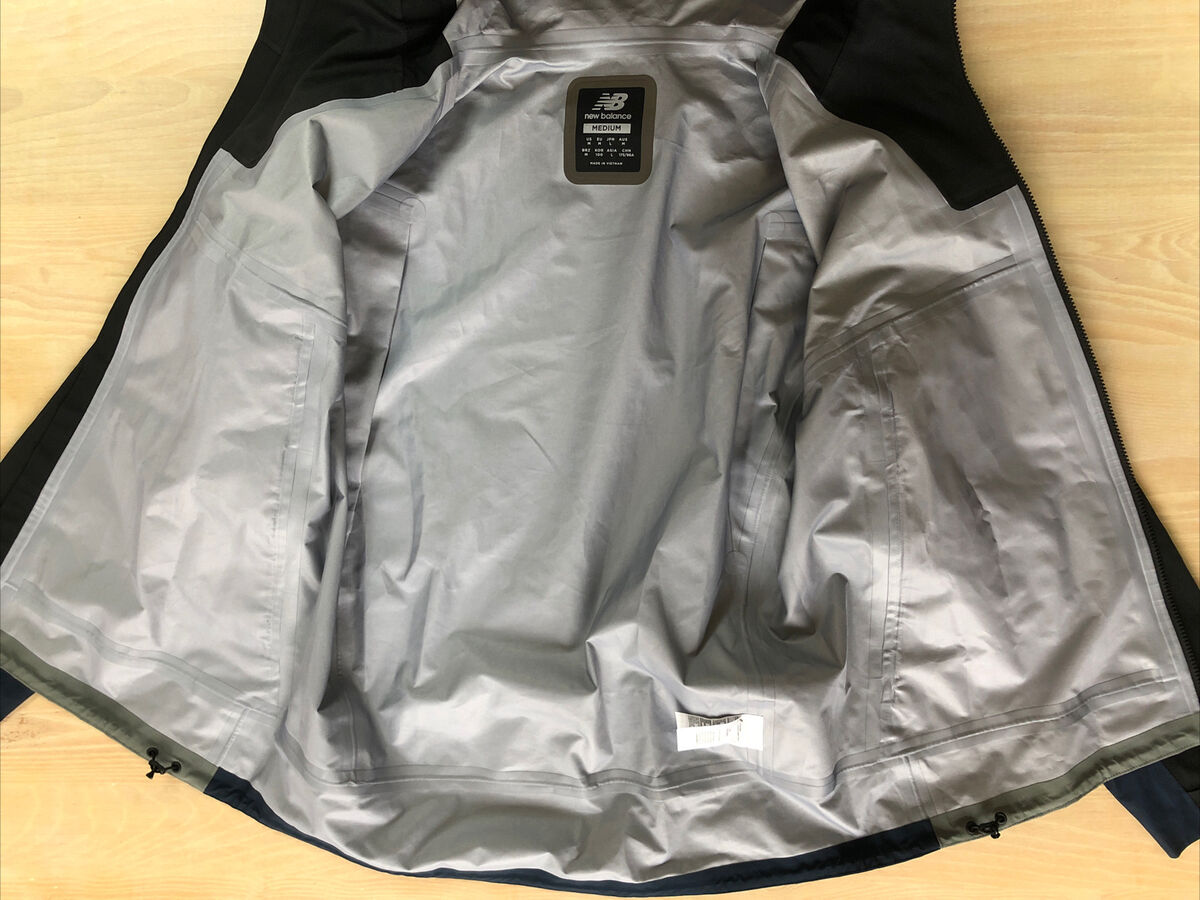 New Balance® 2018 NYC Marathon NB 3L GORE-TEX® Jacket | M New Balance® 2018 NYC Marathon NB 3L GORE-TEX® Jacket | M