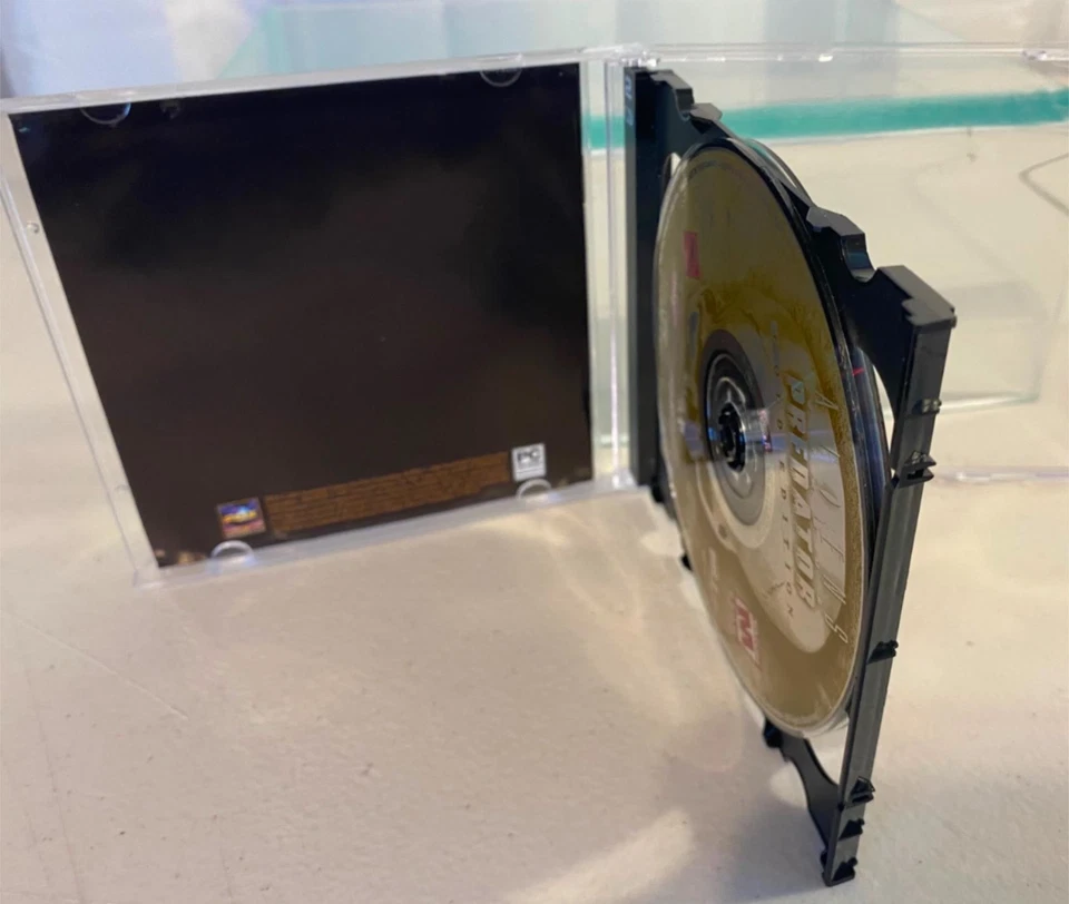 Aliens Versus Predator: Gold Edition (PC CD-ROM, 2000) Juego de 2 discos con manual Foto 4 de 4