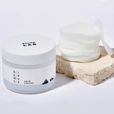 ROUND LAB 1025 DOKDO PAD (70EA), beruhigend, koreanische Kosmetik, Kbeauty, Probe