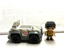 Paw PAtrol Tracker Jungle Rescue Cruiser / Jeep and action figure