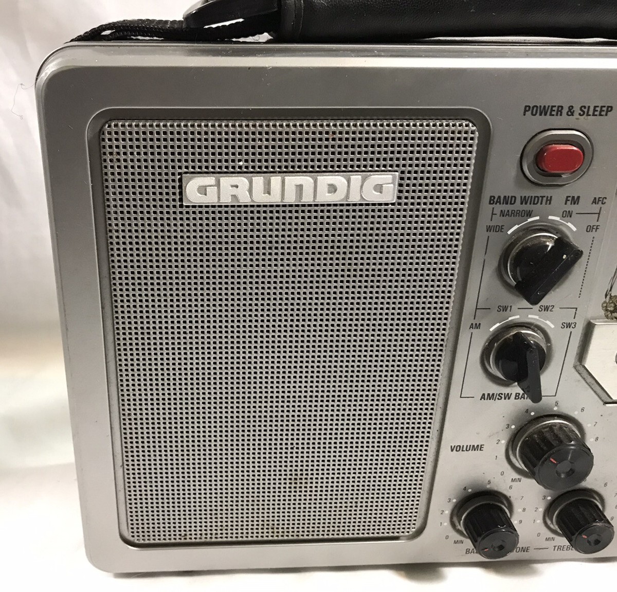 GRUNDIG S350 AM FM Shortwave SW 1 2 3 High Sensitivity World