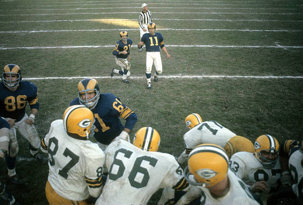 Los Angeles Rams Danny Villanueva In Action 1963 Old Football Photo ...