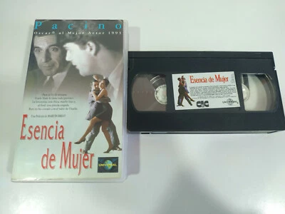 Essence de Frau Al Pacino Martin Brest - VHS Kassette Tape Spanisch - 3T - Bild 1 von 3