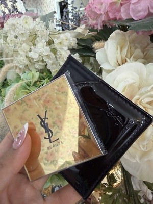 YSL Yves Saint Laurent Small Purse Cosmetic Mirror In Black Patent Sleeve Case