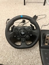Logitech G923 Steering Wheel and Pedals of Race Trueforce (PS4, PS5 and PC)