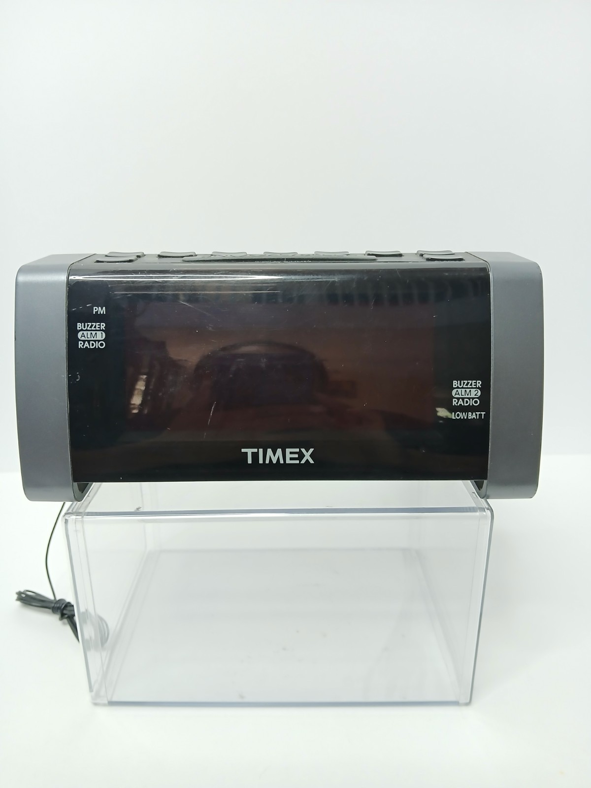 Timex T235Y Dual Alarm AM/FM Clock Radio Black Grey Trim, Large Red Numbers