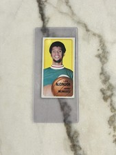 Kareem Abdul-Jabbar Cards and Memorabilia Guide 13