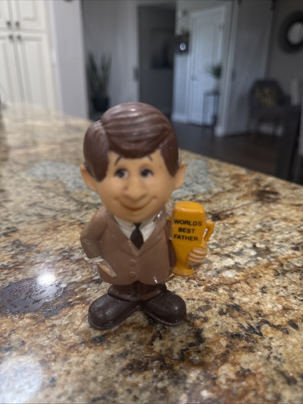 Vintage 1970 Berries World’s Best Dad Collectible Plastic Figure Cake Topper