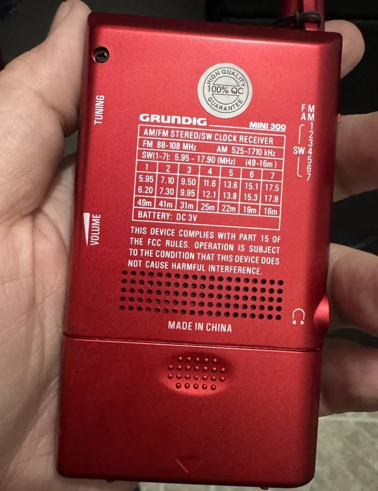 Radio de onda corta Eton Grundig Red Mini300PE AM FM probada y funcionando Foto 3 de 3