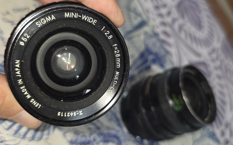 Konica Ar & Canon Fd Sigma Mini Wide Lenses 28/2.8 Macros 1:4.5, AS-IS Hazy. - Image 4 of 4