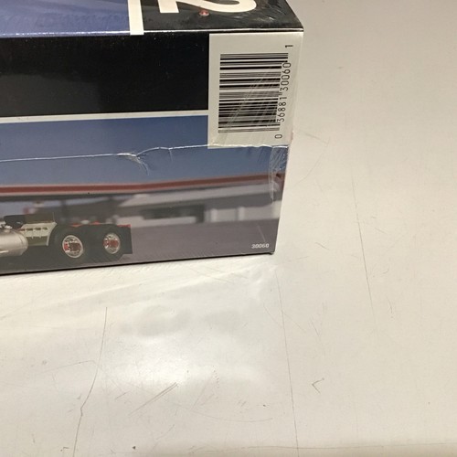 AMT 1/25 SCALE GMC GENERAL TRACTOR FACTORY SEALED KIT!! CIRCA 1999 | eBay