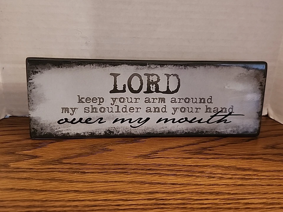 Señor, mantén tu brazo alrededor de mi hombro y tu mano sobre mi boca ~ decoración de mesa Foto 2 de 4