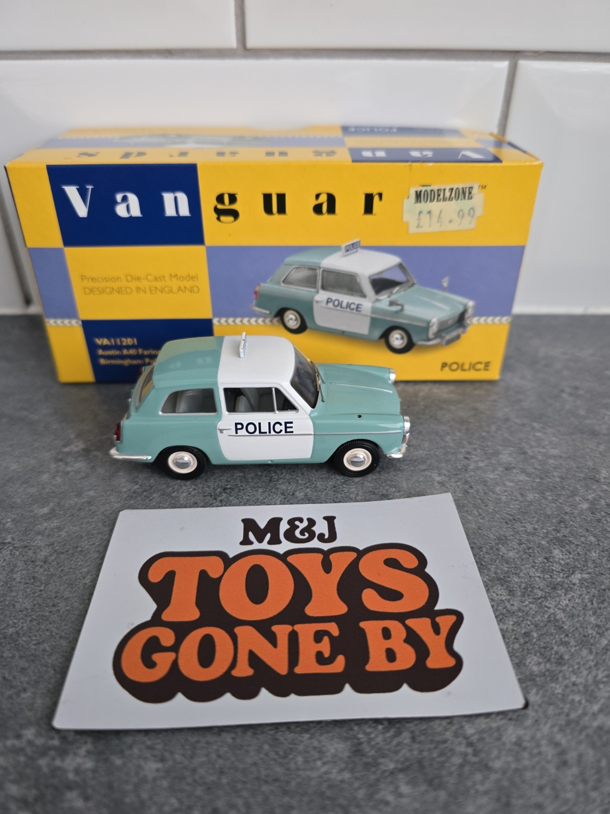 Vanguards Austin A40 Farina Birmingham Police VA11201 1:43