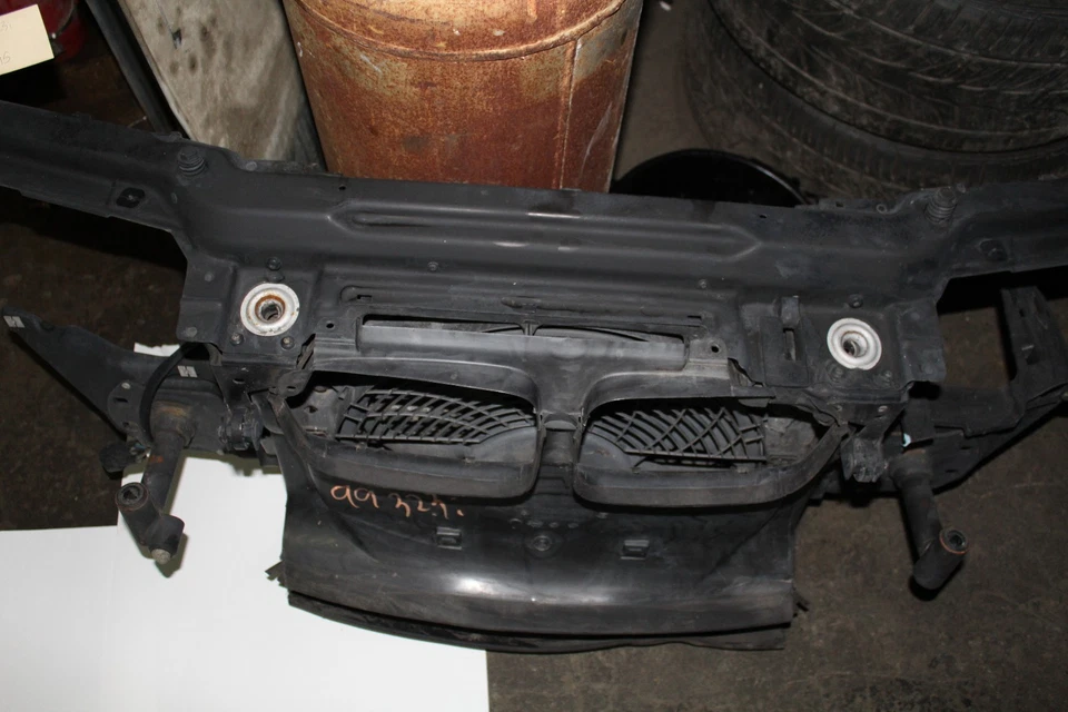 1999-2000 E46 BMW 323i 328i RADIATOR SUPPORT FAN SHROUD ASSY M1295 Foto 3 de 4