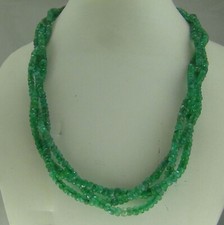 Collana di perle traslucide zambia smeraldo naturale 246 ct chiusura magnetica ritorta