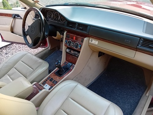 Mercedes Benz W124 E300 24v - Zdjęcie 8 z 9