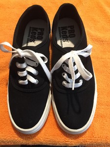 black keds tennis shoes