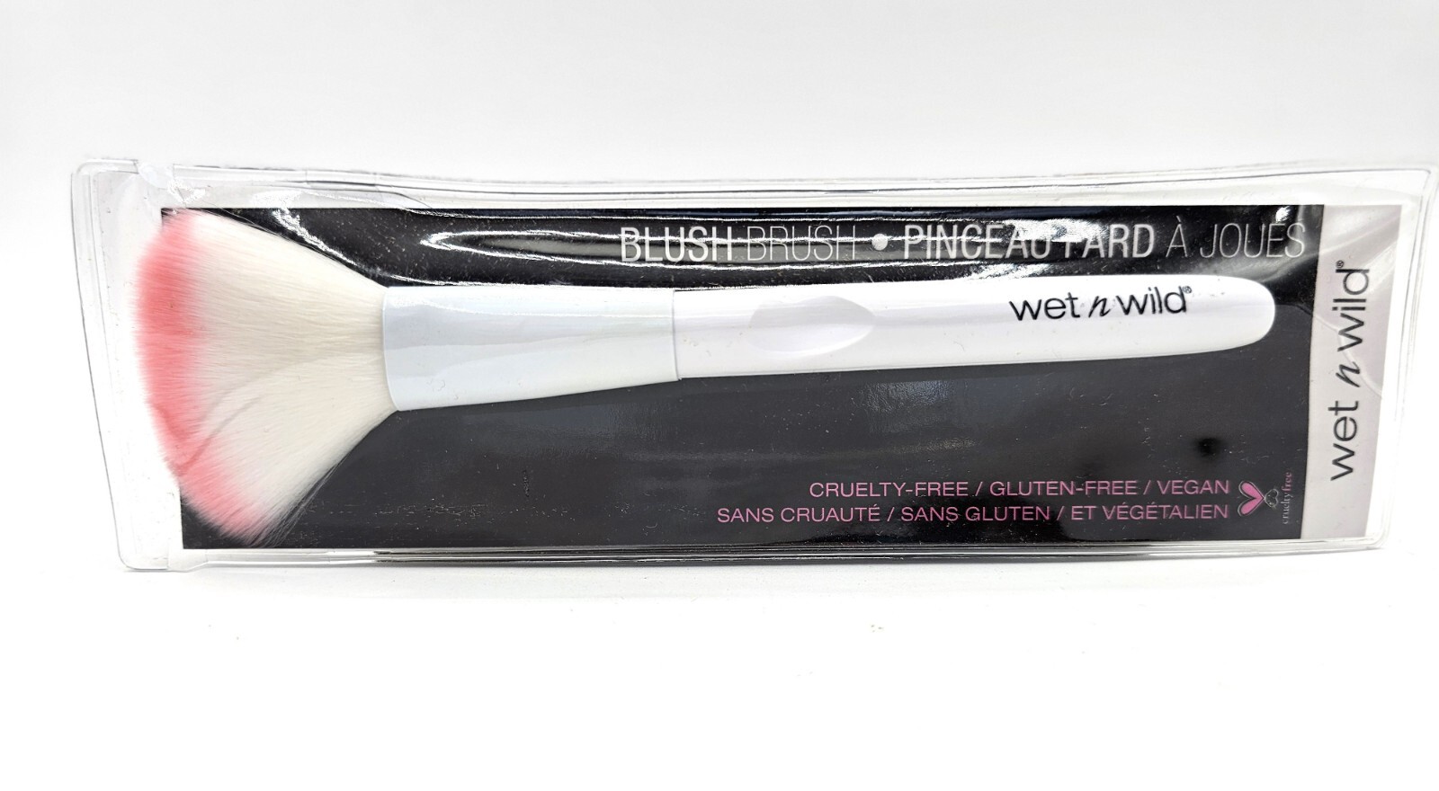 Wet n Wild Blush Brush Makeup Brush Cheek Blending. NEW!