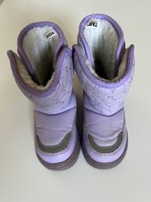 Little Girl's snowboots