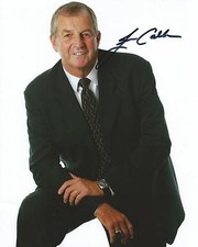 GFA Universit&auml;t Von Connecticut *JIM CALHOUN* Signiertes 8x10 Foto COA