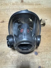 Scott AV-3000 HT Fire Fighter SCBA Mask Amp Bracket SIZE Medium 4-pt harness 2Y
