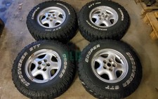 Land Rover Discovery 2 Alloy Wheels & Cooper Discoverer STT Tyres X4 265/75R16
