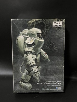 Ma.K. 1/20 Luna Pawn WAVE Model Kit - Hand-Signed & Illustrated by Kow Yokoyama
