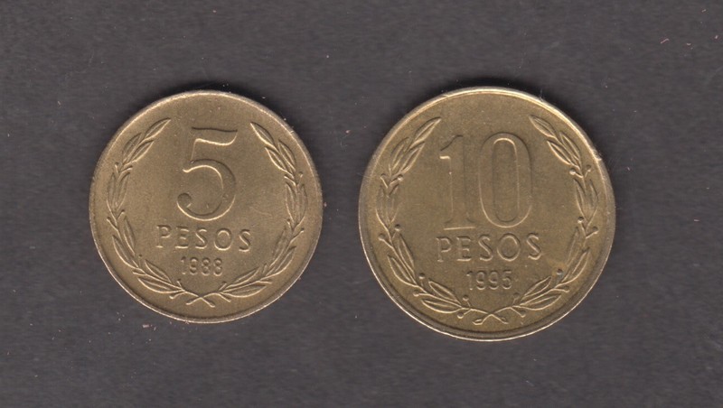 Chile 1988, 1995. 5 & 10 Pesos. Liberty. Bernardo O'Higgins. KM# 217.2, 228.2