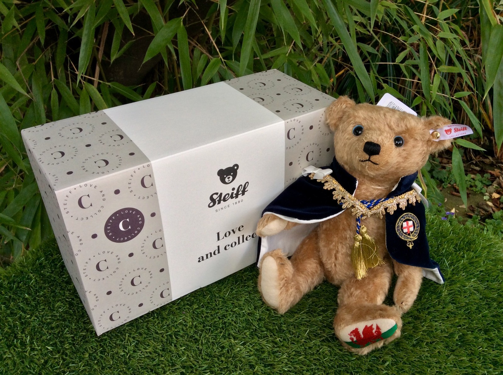 Steiff Prince William EAN 691638, Limited Edition (760) - BEAR SHOP
