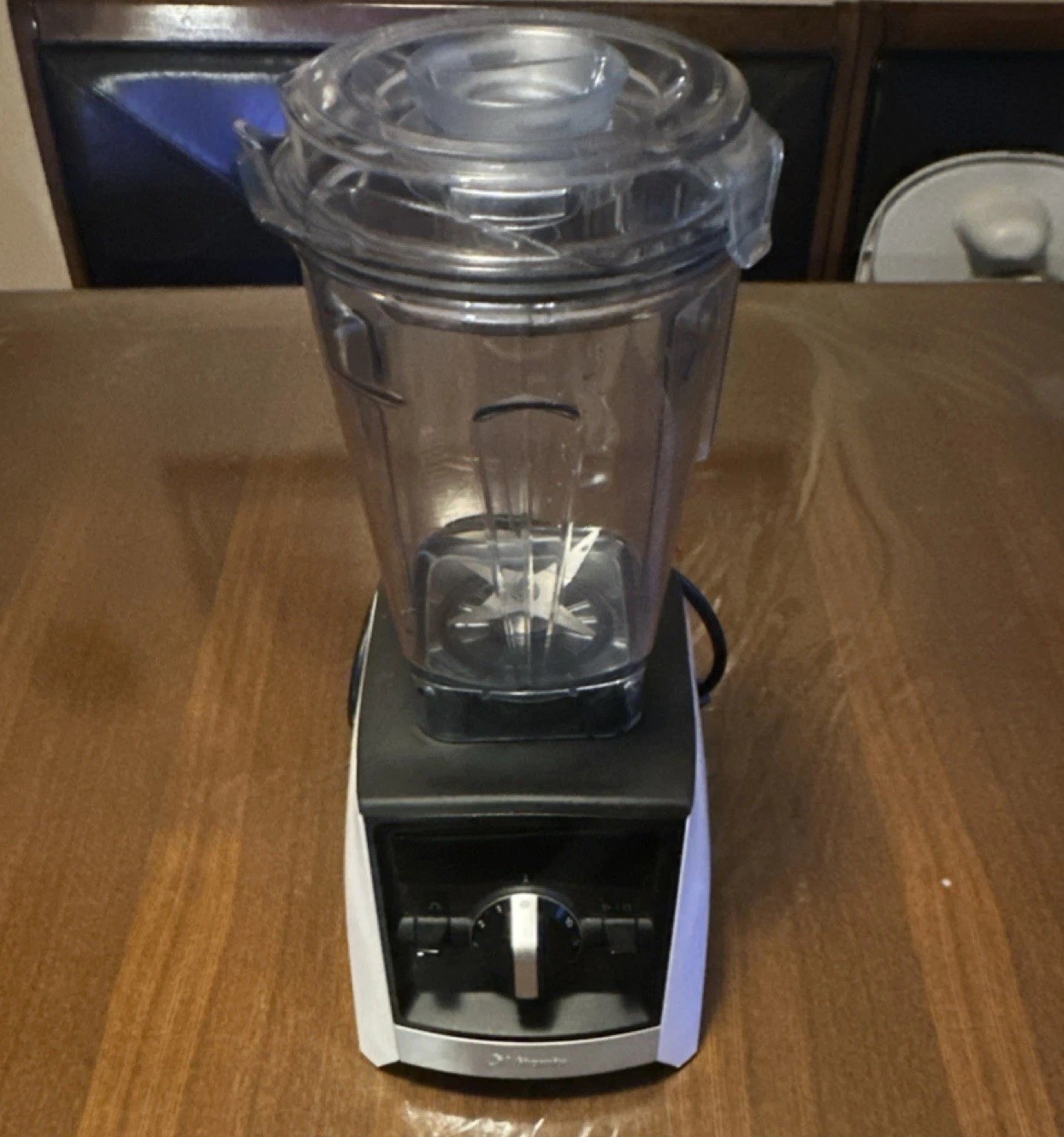 Vitamix Ascent Electric Blender Variable Speed Black White C
