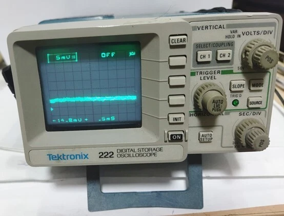 Tektronix 222 battery-operated portable 10MHZ - Image 3 of 4
