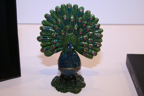 Peacock Cloisonne Box - Picture 10 of 11