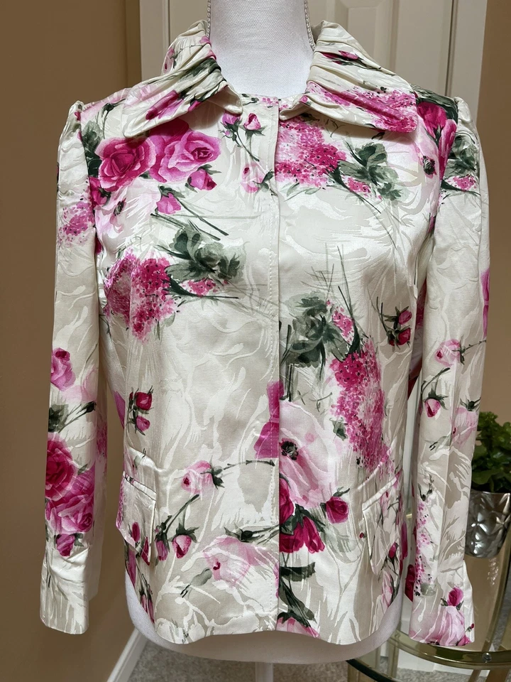 Chaqueta Dolce Gabbana talla 44 $2450 venta al por menor Foto 4 de 4