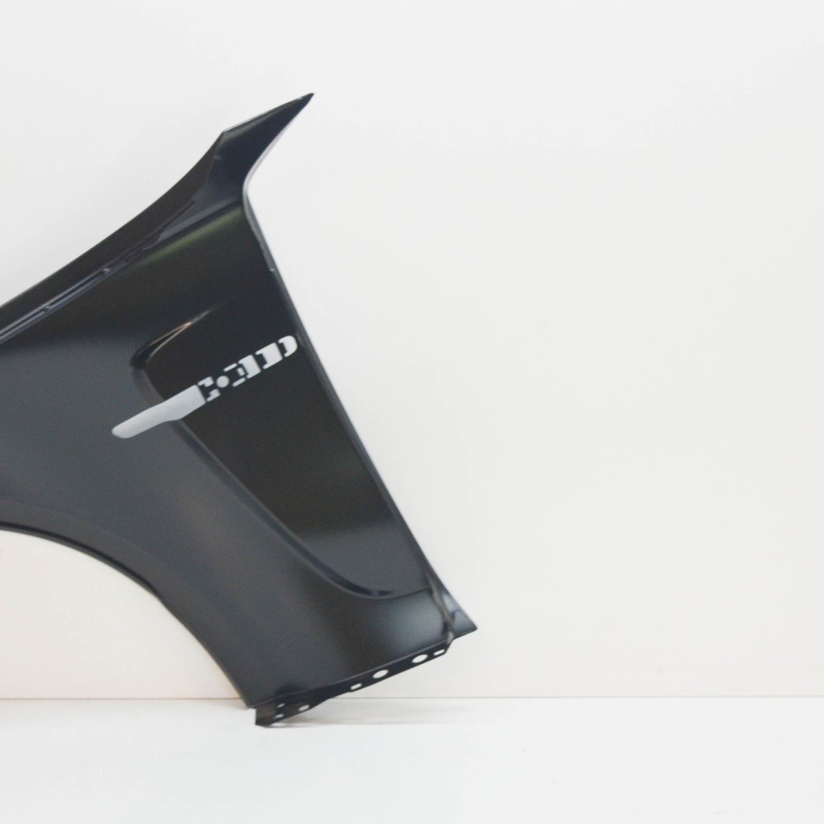 BMW 1 Coupe E82 Front Right Fender 8052626 41358052626 NEW GENUINE  