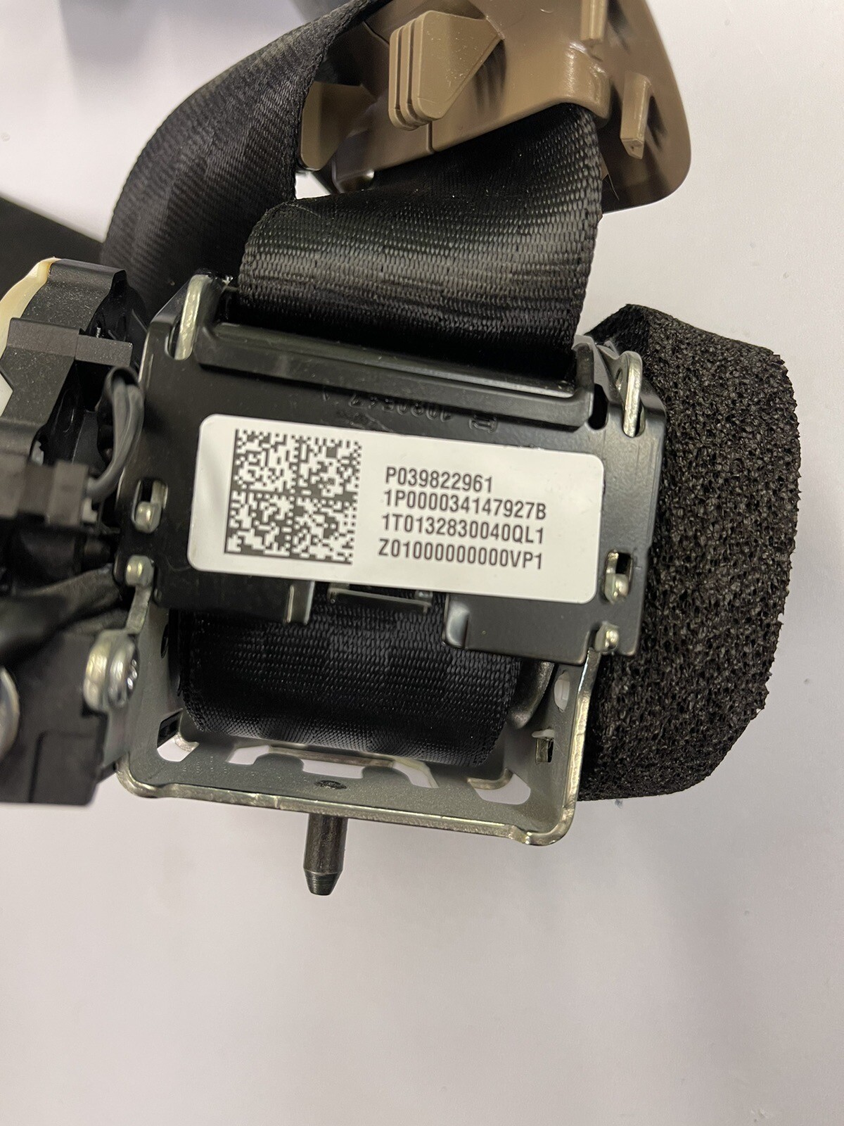 20122018 Volvo S60 Sedan 4Door Rear Center Middle Seat Belt Black OEM