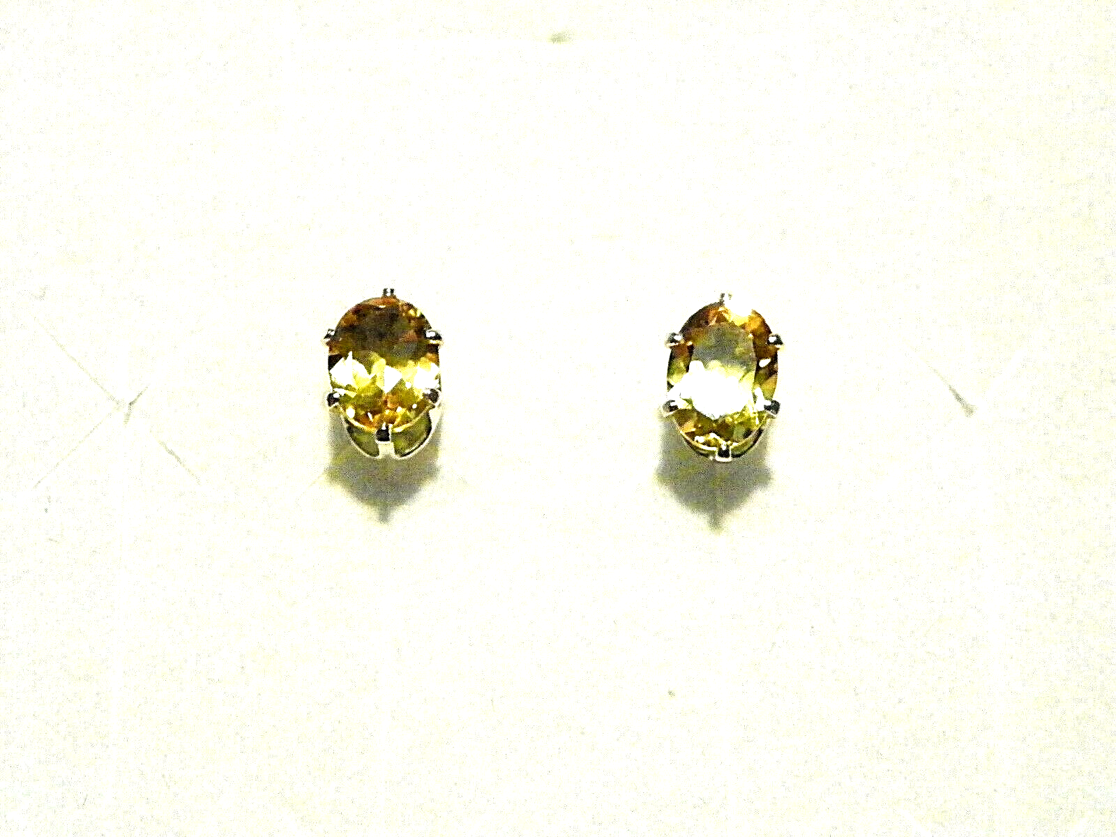 1.30 ct Citrine Stud Earrings in 925 Sterling Silver, 7x5mm-image