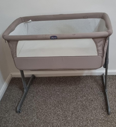 Chicco Next 2 Me bedside crib cot. With Straps MDF Board & matress Beige VGC - Picture 2 of 6