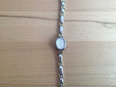 Elegante kleine vergoldete Damenuhr Swiss made Quartz APPELLA 1943 Saphirglas