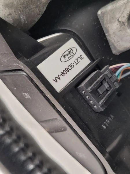 Volante Ford Explorer 2002-2005 con crucero 5L2Z3600BAB      Foto 4 de 4