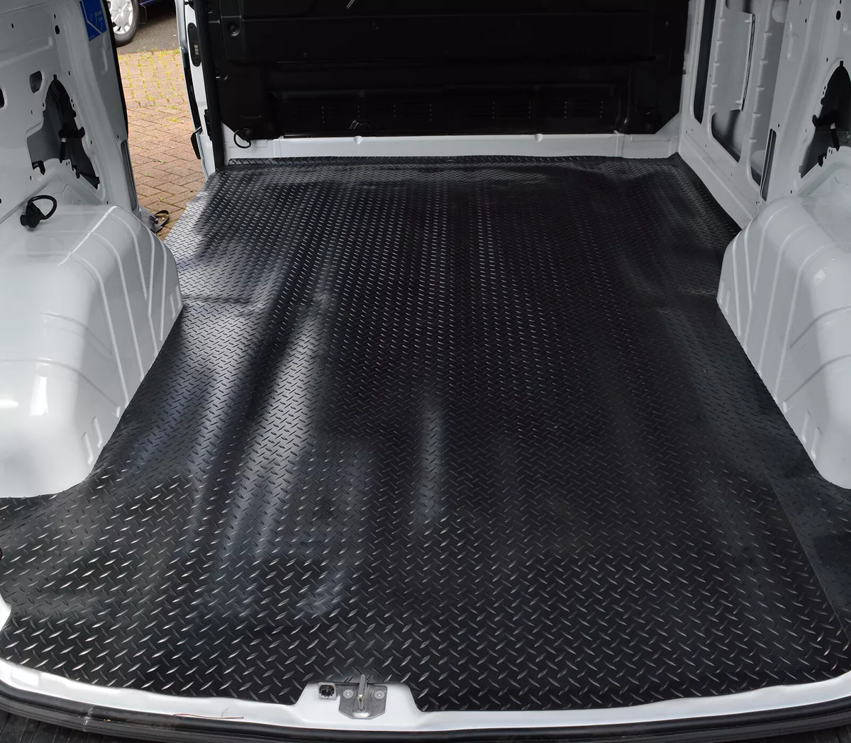 Premium Quality Ford Transit Custom LWB Load Liner 3mm Checkered