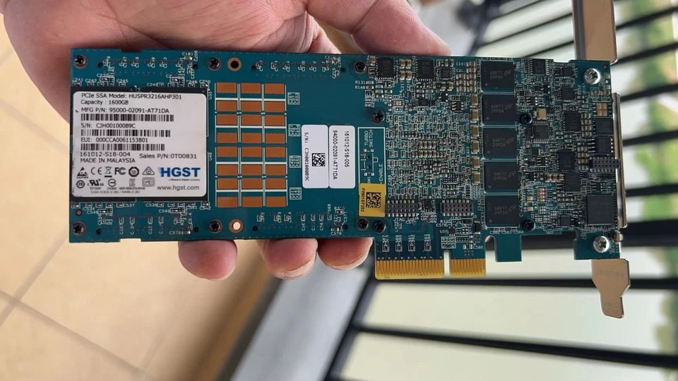HGST Ultrastar SN150 HUSPR3216AHP301 1.6 TB NVMe PCIe 3.0 SSD PN 00MH991 0T01344 - Image 2 of 3