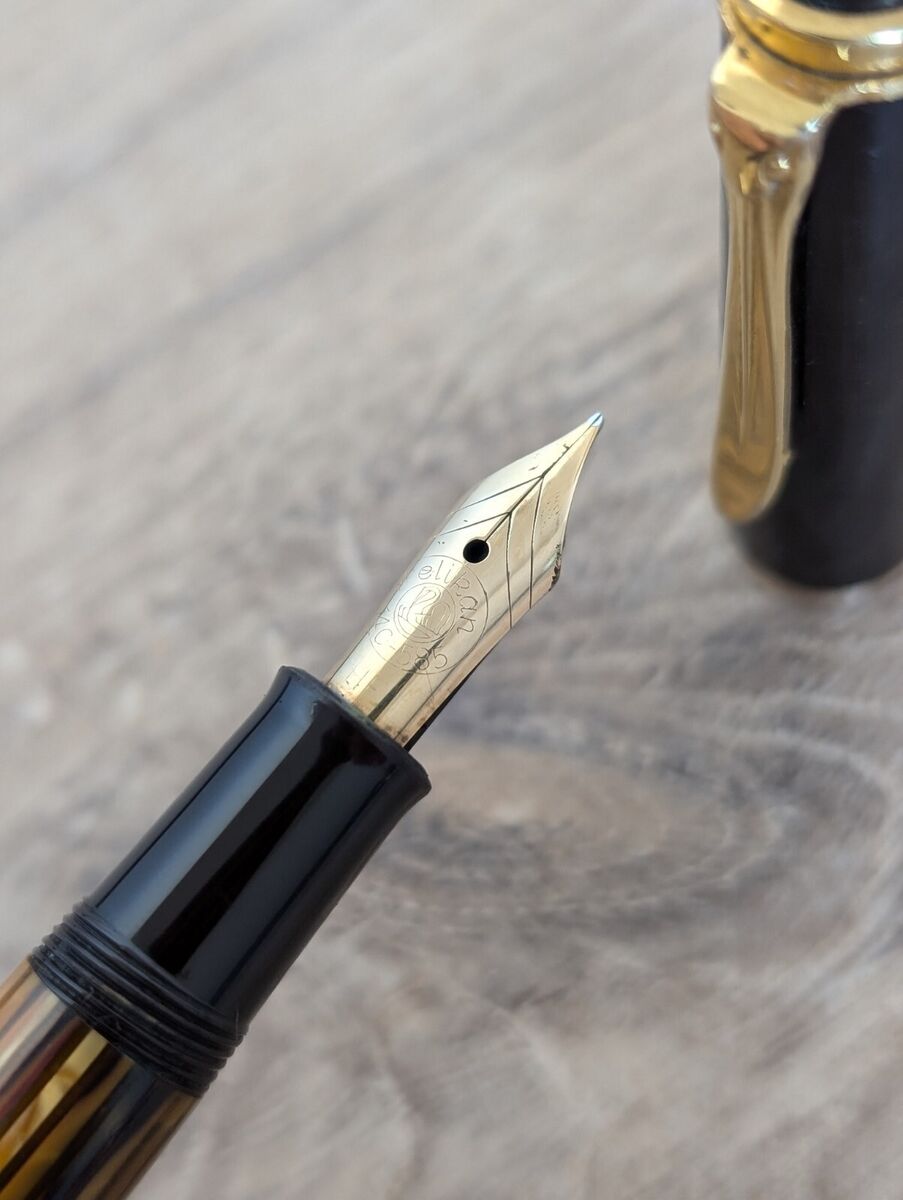Vintage PELIKAN 400 Brown Tortoise Striped Fountain Pen - AS Vintage PELIKAN 400 Brown Tortoise Striped Fountain Pen - AS