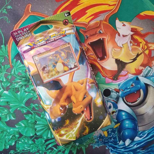 Pokemon Vivid Voltage Charizard Theme Deck Promo Holo in Hand 2020 RARE