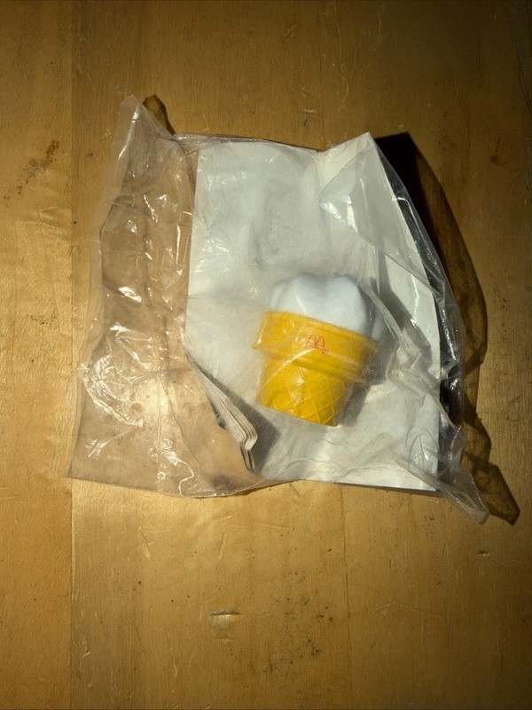 McDonald’s McDino Cone changeable (week 4)