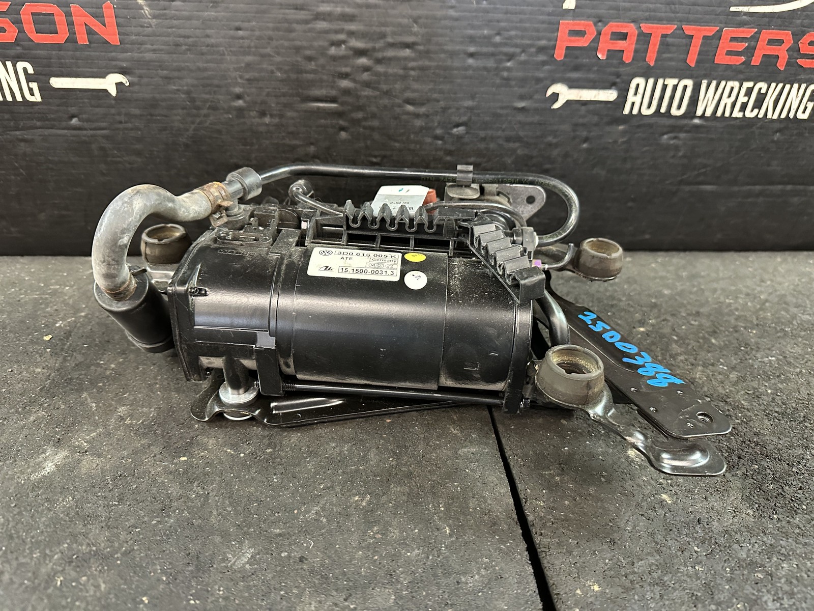 04-19 BENTLEY CONTINENTAL AIR RIDE SUSPENSION COMPRESSOR 15155000142