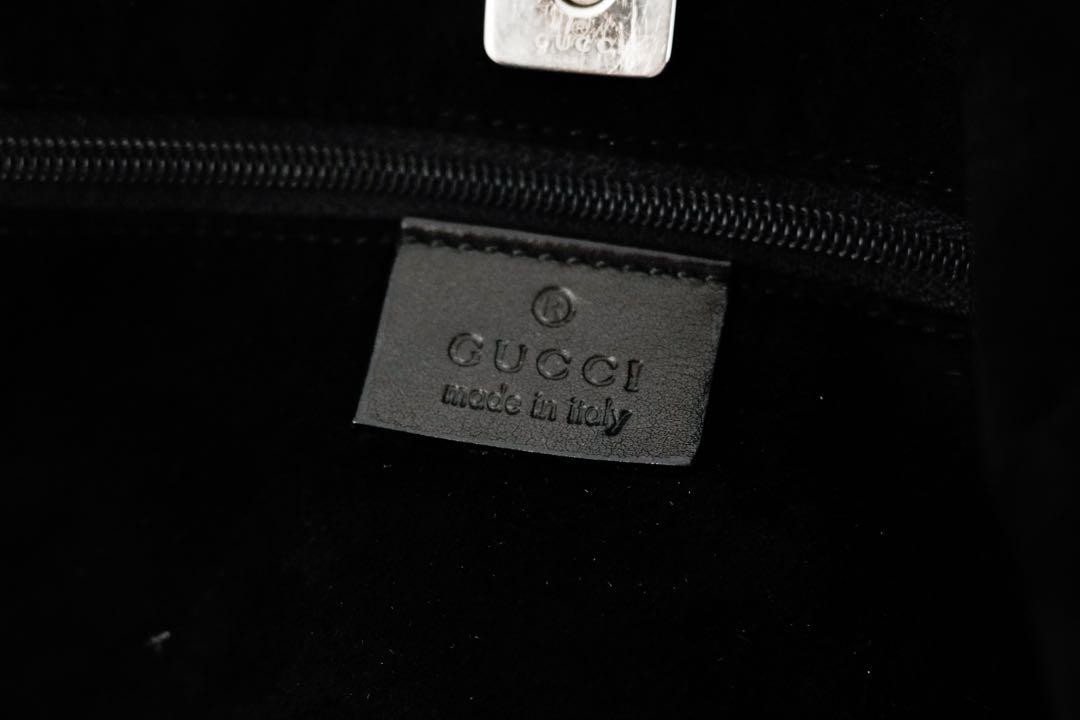 Foto 11 di 24