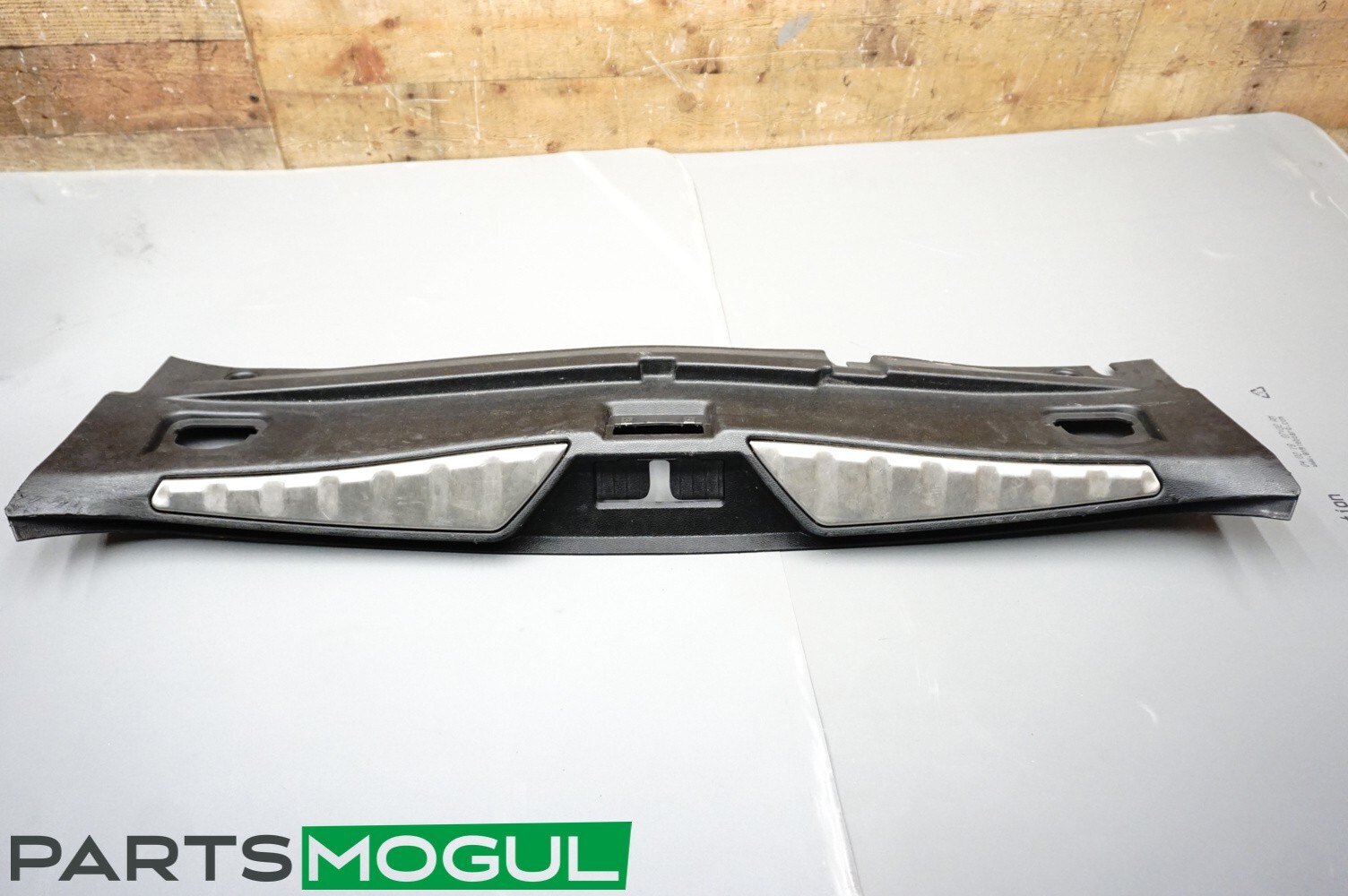 14-17 Maserati Quattroporte Rear Trunk Lock Latch Trim Cover Panel Assembly OEM