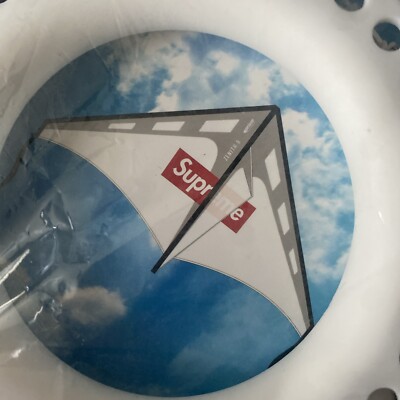 Supreme Prism Zenith 5 Kite Silver New & Sealed Rare Sold Out Summer Wind Beach