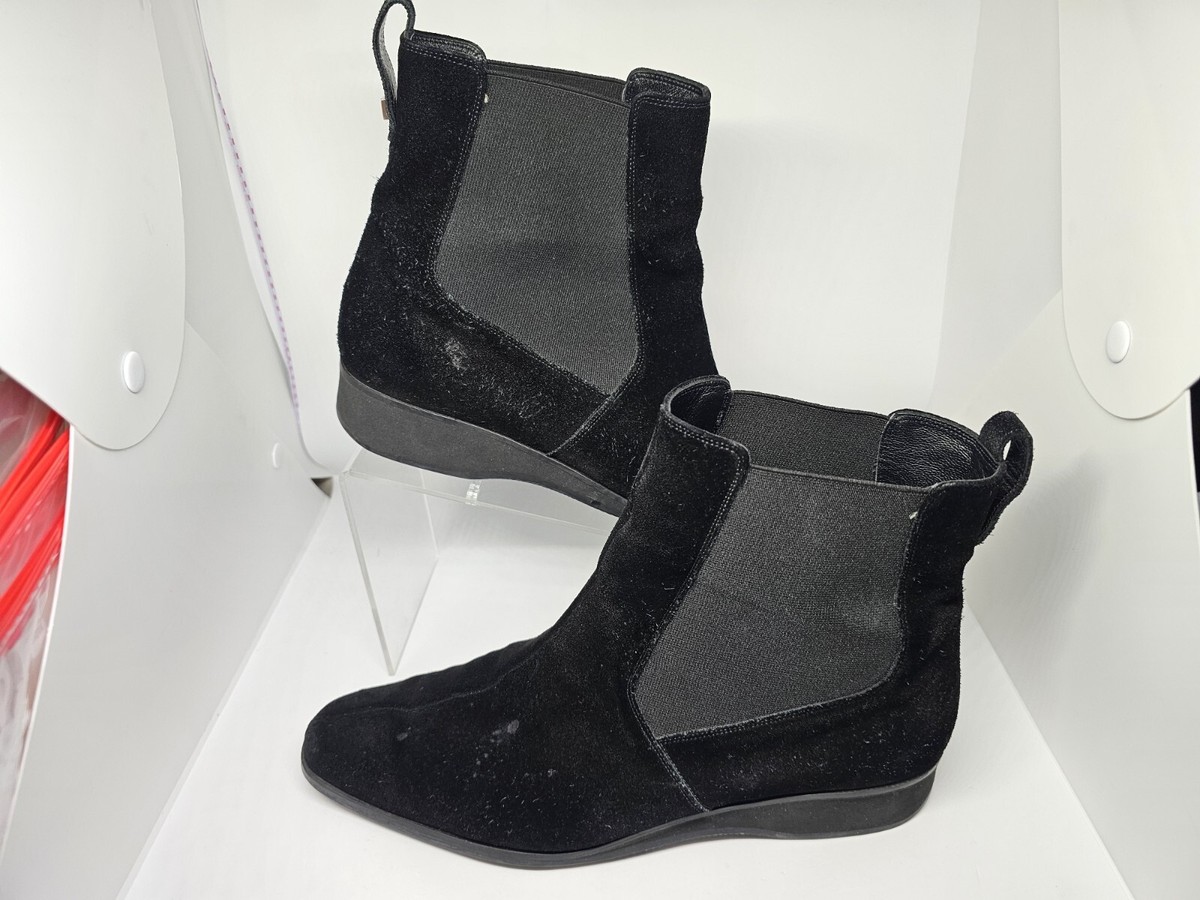 Salvatore Ferragamo Suede Ankle Chelsea Boots Chelsea boot - Women | Ferragamo main image 4