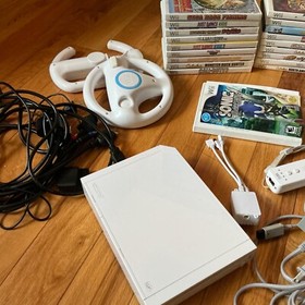 Nintendo Wii Console Lot W/ 31 Games & Many Extras